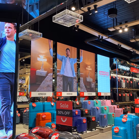 pH1.67 P1.67 Indoor SMD1212 RGB Full Color Fine Pitch HD Video Wall Screen LED Display